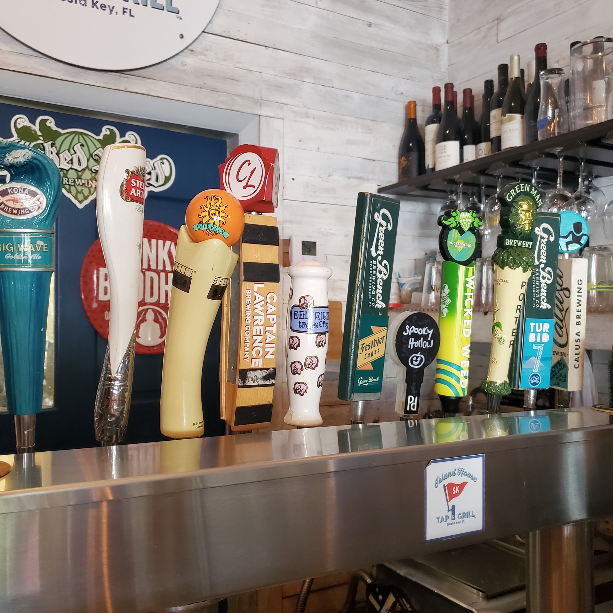 Island House Tap and Grill