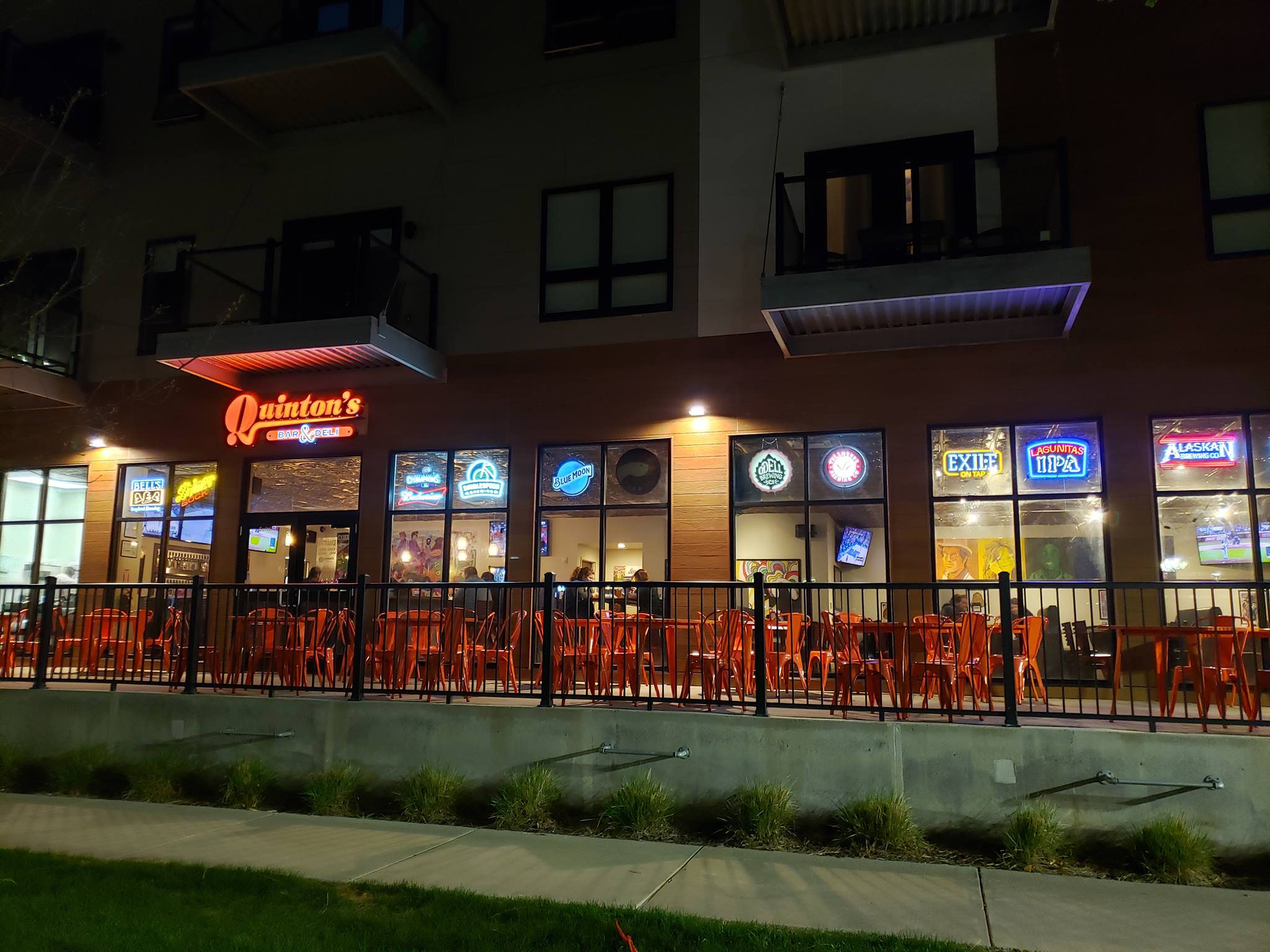 Quinton’s Bar and Deli Cedar Rapids