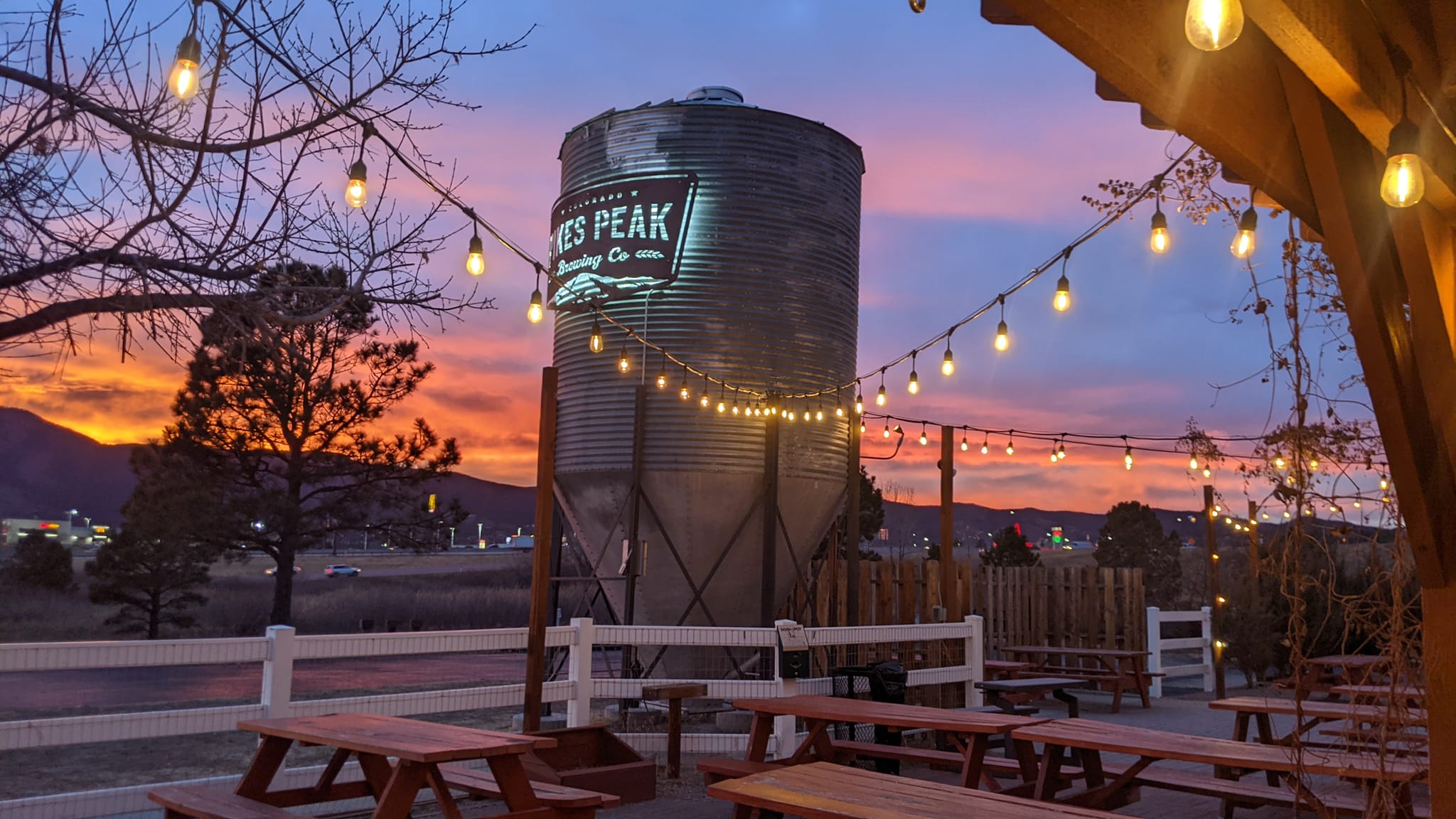 Pikes Peak Brewing: Monument